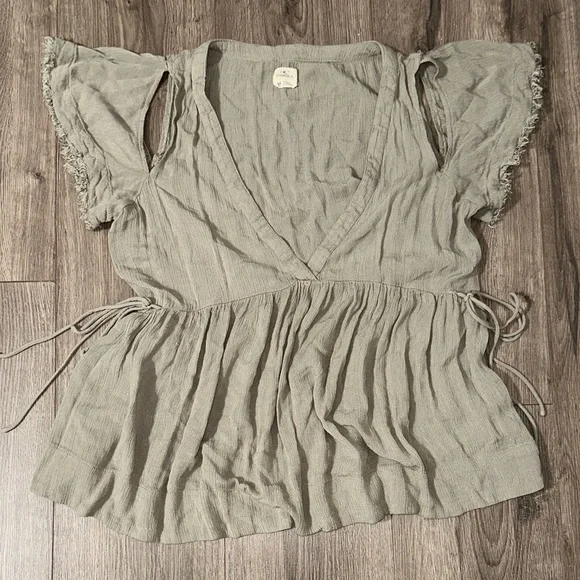 O'Neill Sage Green Ruffle Sleeve Blouse Women’s - Picture 1 of 9
